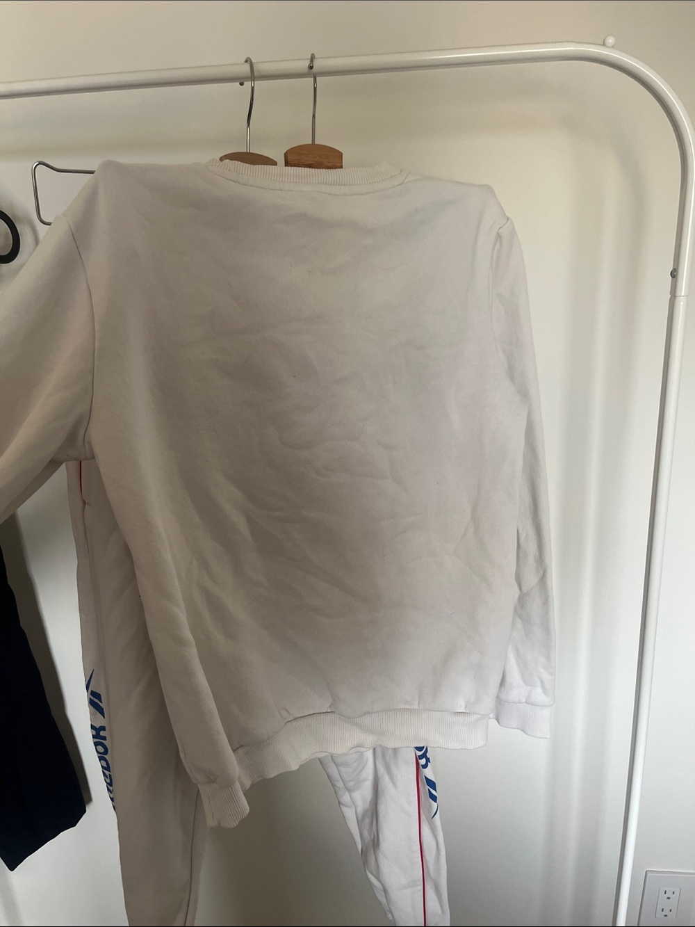 Reebok White Sweatshirt & Joggers Set with Red Piping and Blue Logo - Picture 3 of 8